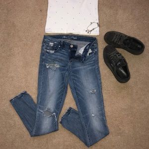 American eagle distressed skinny jeans